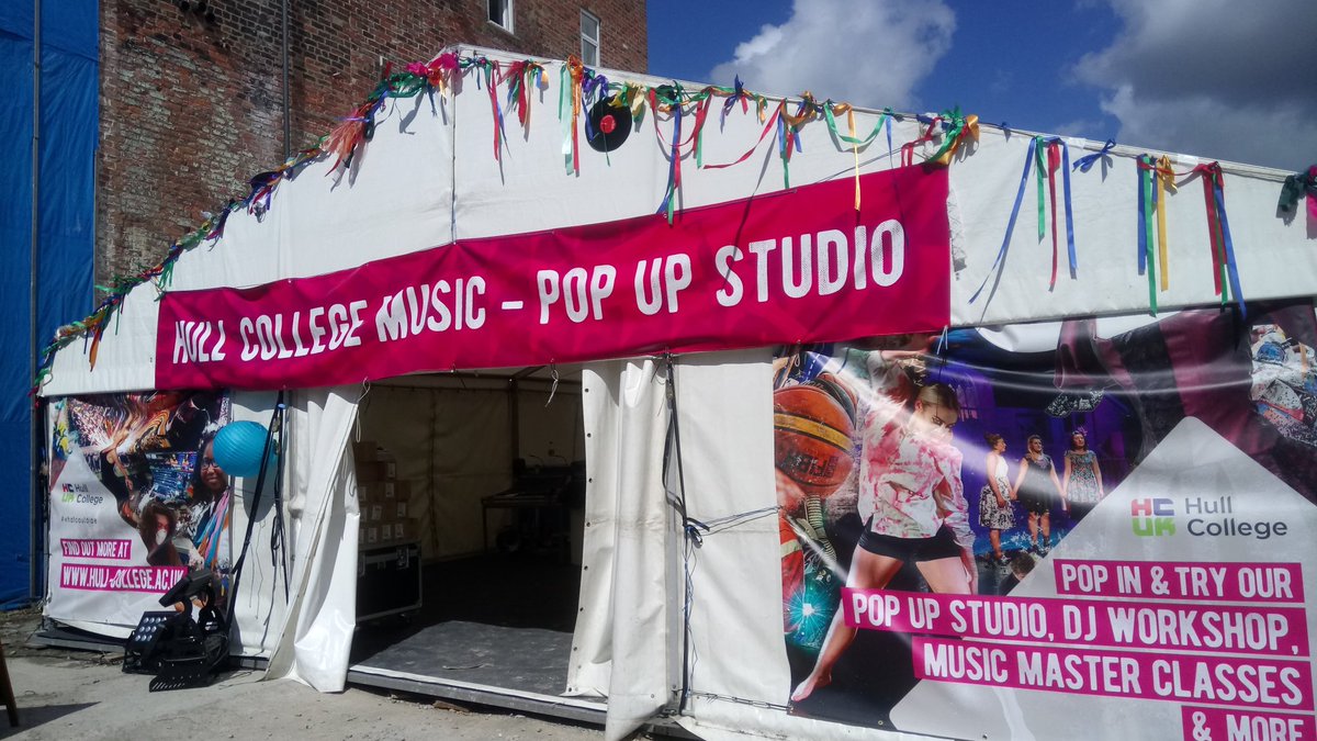 hullcollegegrp's tweet photo. Check out Hull College Music's pop up studio at #sesh2017 #humberstreetsesh. #hull2017 https://t.co/LaHFRXqfZ1