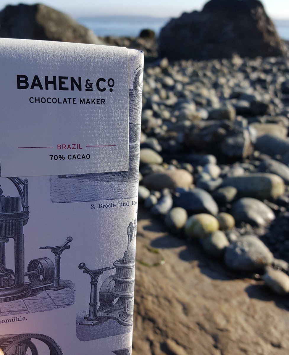 VictoriaCRandom's tweet photo. #bahenandco @BahenandCo #brazil #darkchocolatebar Notes #cinnamon #lightbrownsugar #redfruit type of acidity #darkhoney #craftchocolate https://t.co/lvWGTSGYRu