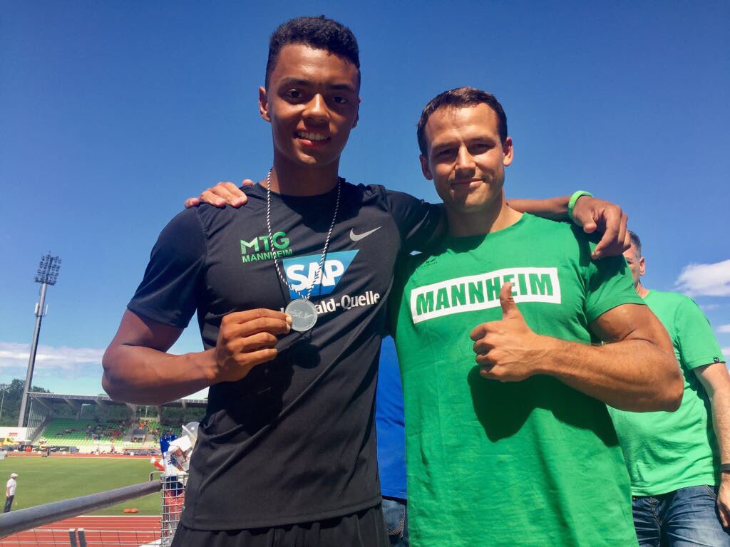 mtg_la's tweet photo. DM-Silber für Julian Otchere im Stabhochsprung bei den U20-Titelkämpfen mit 5,00 m. Glückwunsch an Julian und Trainer Alex Rupp! https://t.co/F9khoUSeEF