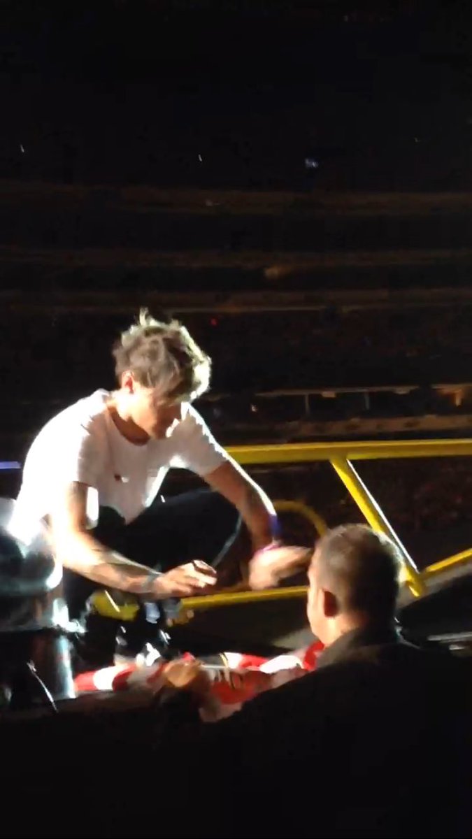 heyitsshira's tweet photo. happy 2 years since this special day!! #OTRAMetlife β€οΈ https://t.co/ZZ5ZsSxYZD