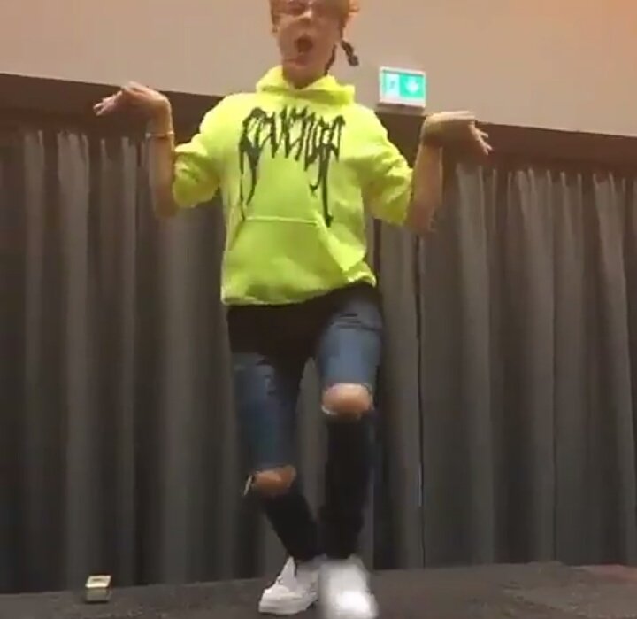 kidrauhlcrf's tweet photo. #ESPINOSADAY https://t.co/9OQZMKrHRr