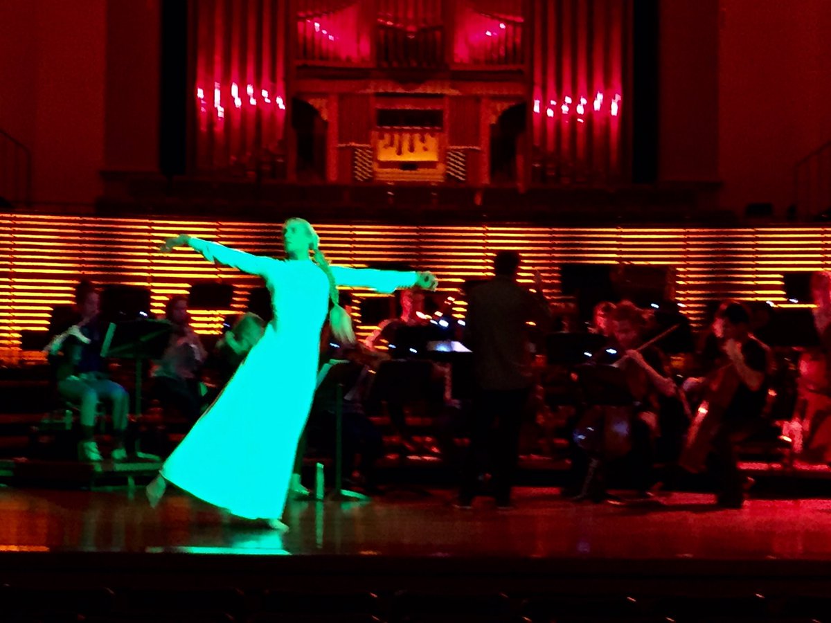 SimoMuir's tweet photo. Beatiful performance of Simon Parmet's dance for #Dybbuk @SKTeatteri 1934 tonight in Sydney #outoftheshadows festival @PtJArchive https://t.co/Qh0MbzH7za