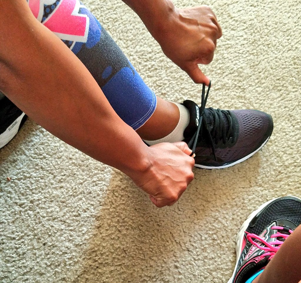EpicLaLaGirl's tweet photo. Starting a #saturdaymorning run with @Nike app and my #aasics #JustDoIt #Gamerfitness https://t.co/P4gwkuGGg2