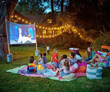 moverevolution's tweet photo. We love the idea of an outdoor garden cinema! #movekids
https://t.co/NDGRaraXNy https://t.co/UCWw9gIvS8