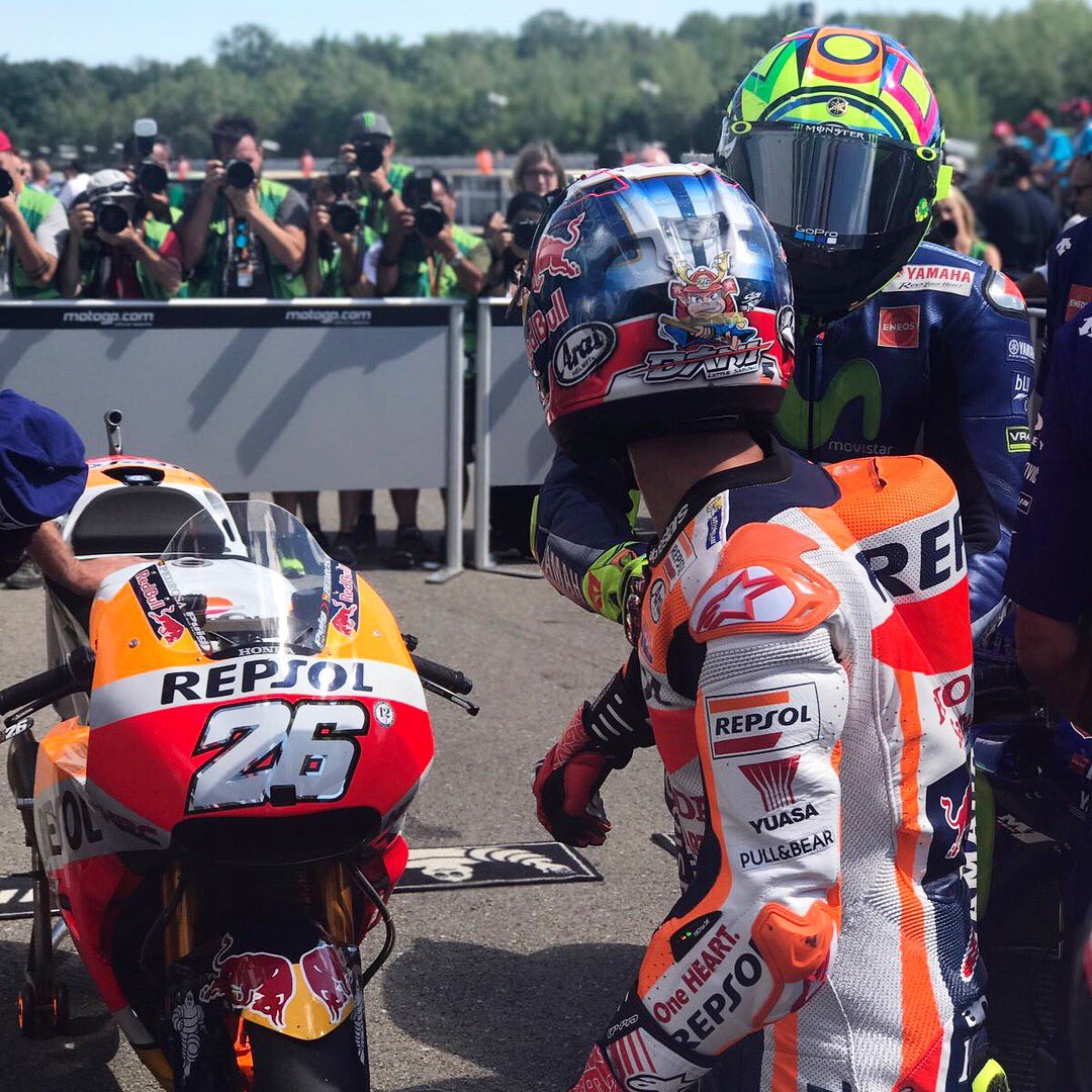 26_DaniPedrosa's tweet photo. Front row for tomorrow! / ¡Primera fila para mañana!  P3-QP #CzechGP https://t.co/WLe6rWxsWr