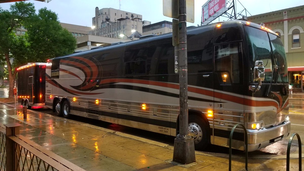 FreedomTheBus's tweet image. Good day for a theatre show @BourbonTheatre in Lincoln, NE. #RainySaturday #GrangerSmith #EarlDibblesJR #YeeYeeNation #HappensLikeThat