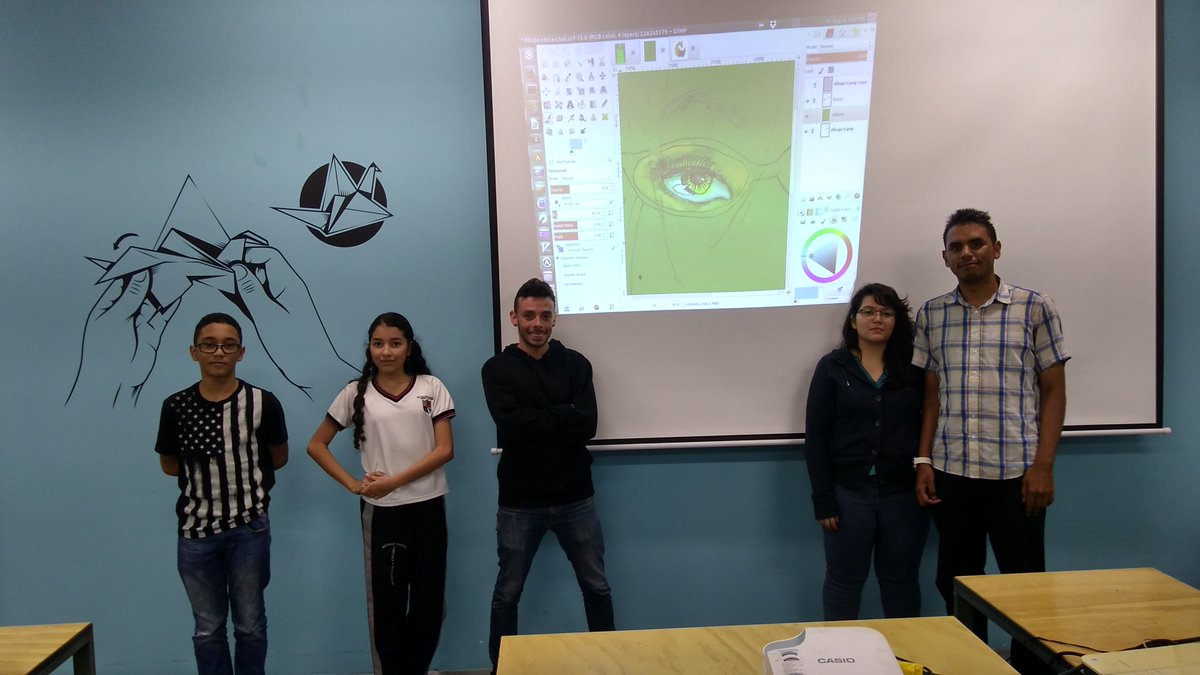 cusol_envigado's tweet photo. muchas gracias a los asistentes al taller de #comics con #softwarelibre en @Exploratoriomed. trabajamos en #gimp y algo de #inkscape https://t.co/HK6vxtWf4c