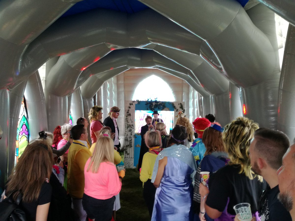 IanMatthews17's tweet photo. It's not often you bump into He-man, Scooby Doo and Fred Flintstone whilst listening to New Orders Blue Monday @rewindfestival #backin80s https://t.co/h4TR1h3cG2