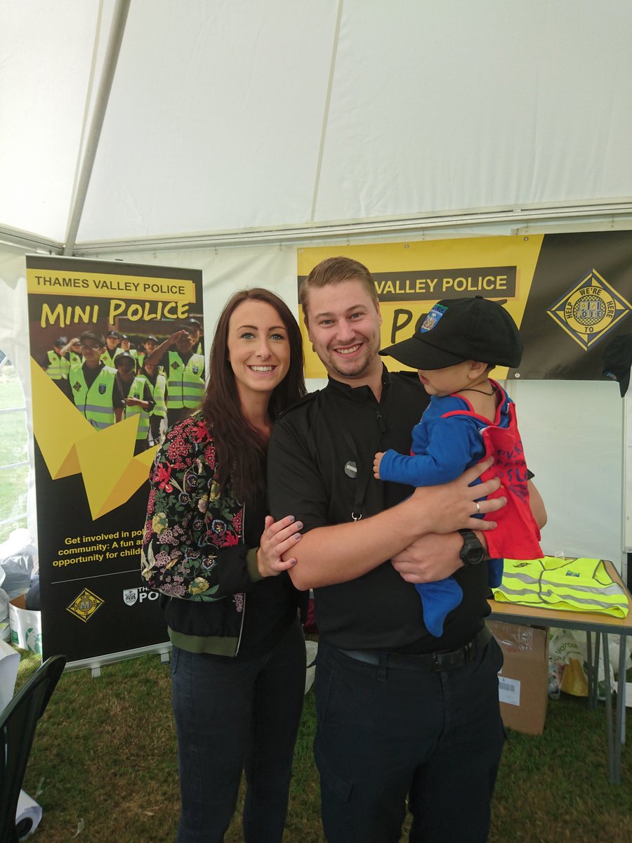 TVP_MiniPolice's tweet photo. PC Wheatman and SDO Davis with our newest recruit 😍 https://t.co/iIQWg50tpw