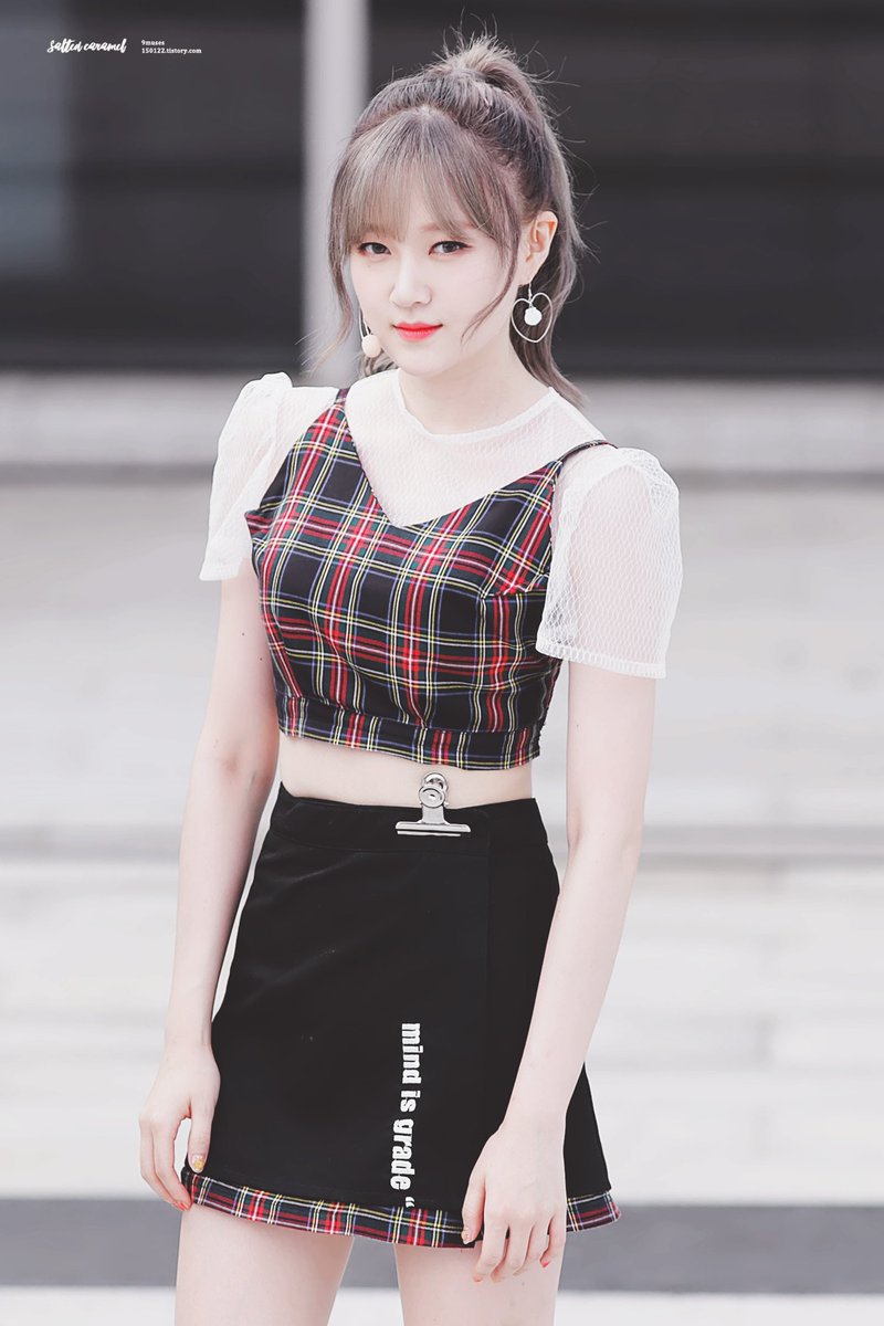 _saltedcaramel_'s tweet photo. 170805 #나인뮤지스 #금조 (@keumjo_1217 ) 게릴라 이벤트

엘프님 넘 아름다우세요😆

#keumjo #이금조 https://t.co/JAWmz3QTgZ