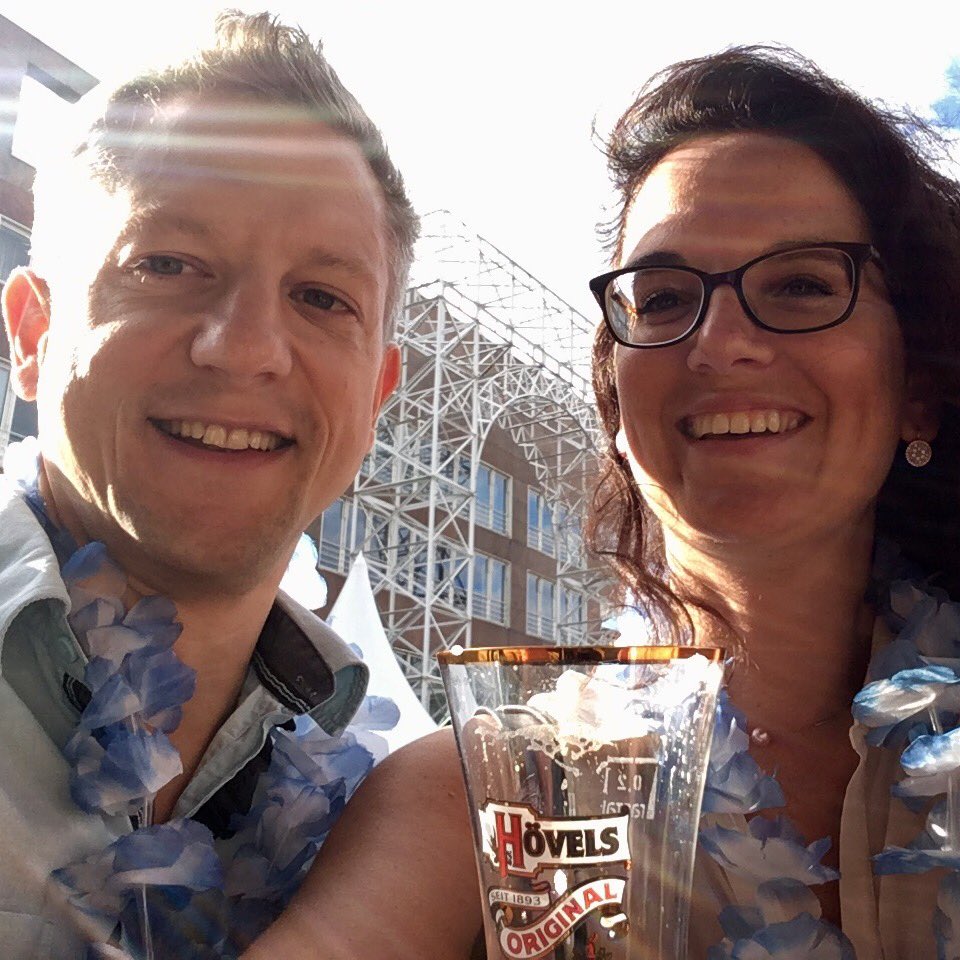 v_konsult's tweet photo. InterNations culinary impressions🍴
#Brinkhoff's #Hövels 🍻 #Kochquintett 🐙 #GourmeDo Café 🍓united
#ExpatLife #SummerInTheCity #Dortmund 2017 https://t.co/z2vbZSSwuZ