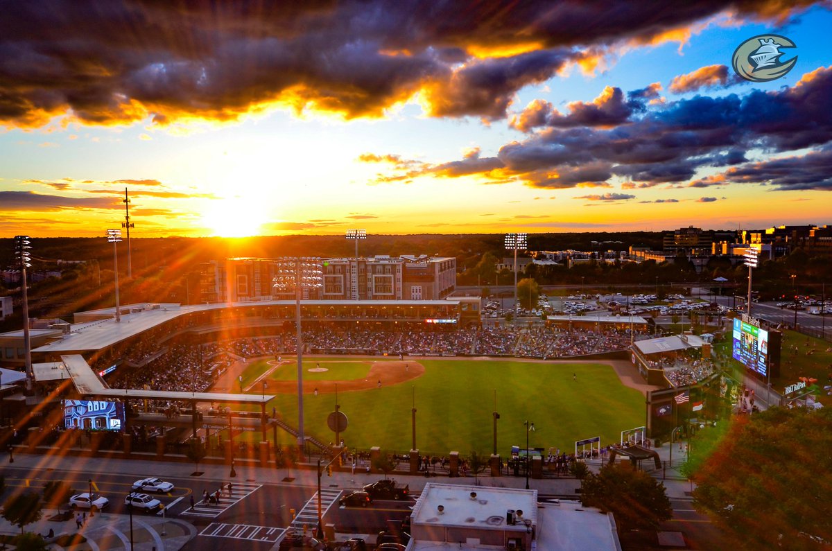 KnightsBaseball's tweet photo. ⚾: 7⃣:0⃣5⃣ PM TONIGHT
🎟: https://t.co/WmWFaACzWK
📸: @laurawolffphoto https://t.co/In8EhLQD5N