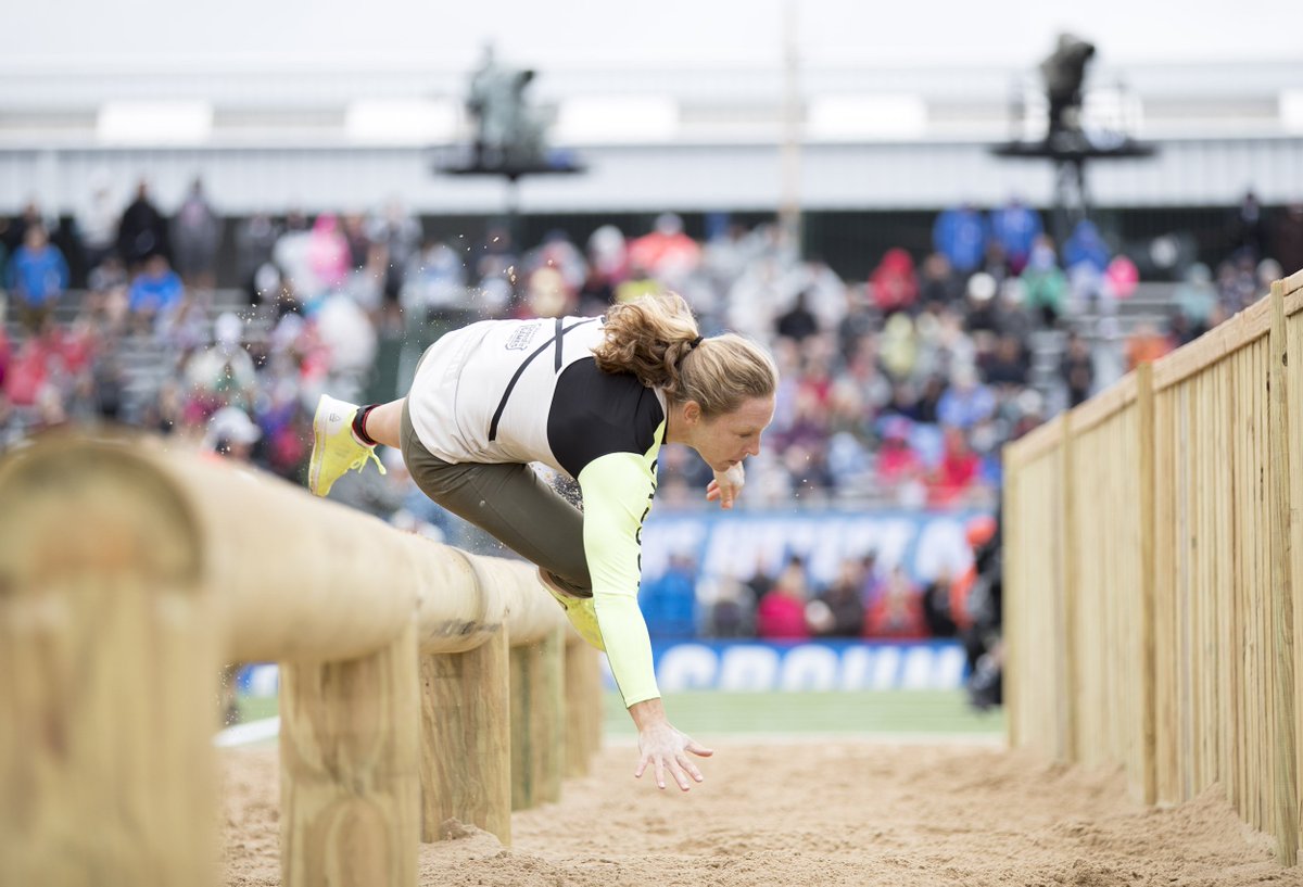 Two of CrossFit’s elite women talk about overcoming eating disorders. games.crossfit.com/article/functi…
