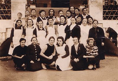 Hace 78 años la dictadura franquista fusiló a las #13Rosas. Hoy las recordamos porque sin memoria no hay democracia.