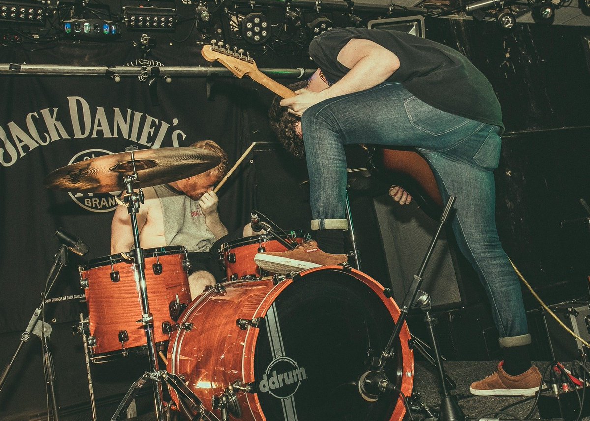 TOY MOUNTAINS tweet media