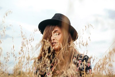bartlomiejbialy's tweet photo. Photo By Allef Vinicius | Unsplash 
 #modellingkids #modellingforfun #modellingshoots #modellingcontest #modellingday https://t.co/bXUxJvi0lQ