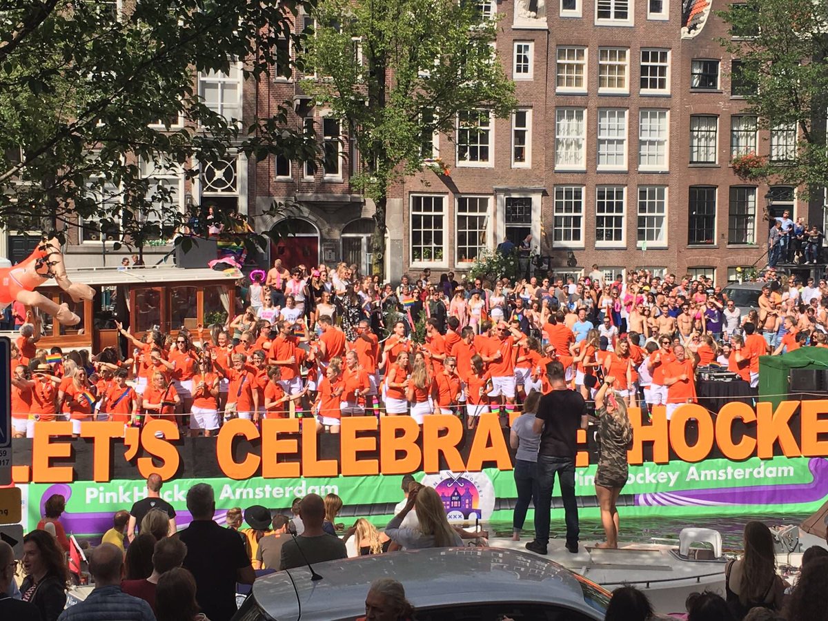 Hockey at Gay Pride. <a href="/oranjehockey/">OranjeHockey 🇳🇱</a> @rabohockey #LGBT