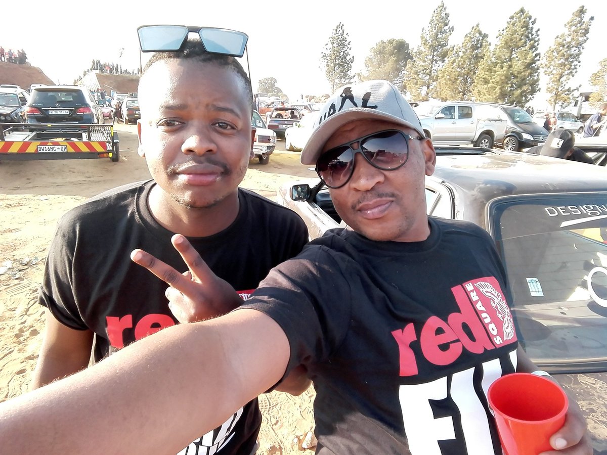 mochachofounda's tweet photo. 👊👊👊 @Happykhumalo54  #3rdSedibengSpringFestival #2Sep2017 #Matlapeng https://t.co/2TbsVWWwaq