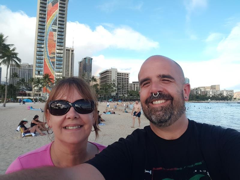 Noturmamastacos's tweet photo. My friend Joseph is a finalist in Hilton Hawaiian Village's Photo Contest- help rally votes: https://t.co/uCyyVRZq9D @HawaiianVillage https://t.co/mnMmf7bFc3