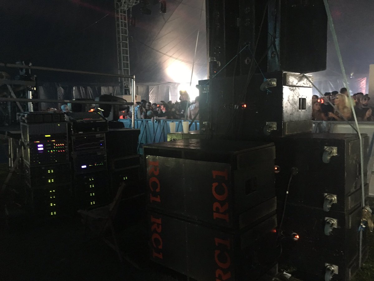 rc1sound's tweet photo. Today we're at @EElectrics in #Morden, powering the @I_Skream #Skreamizm stage. #London #festival https://t.co/3bWJ7PtQ72