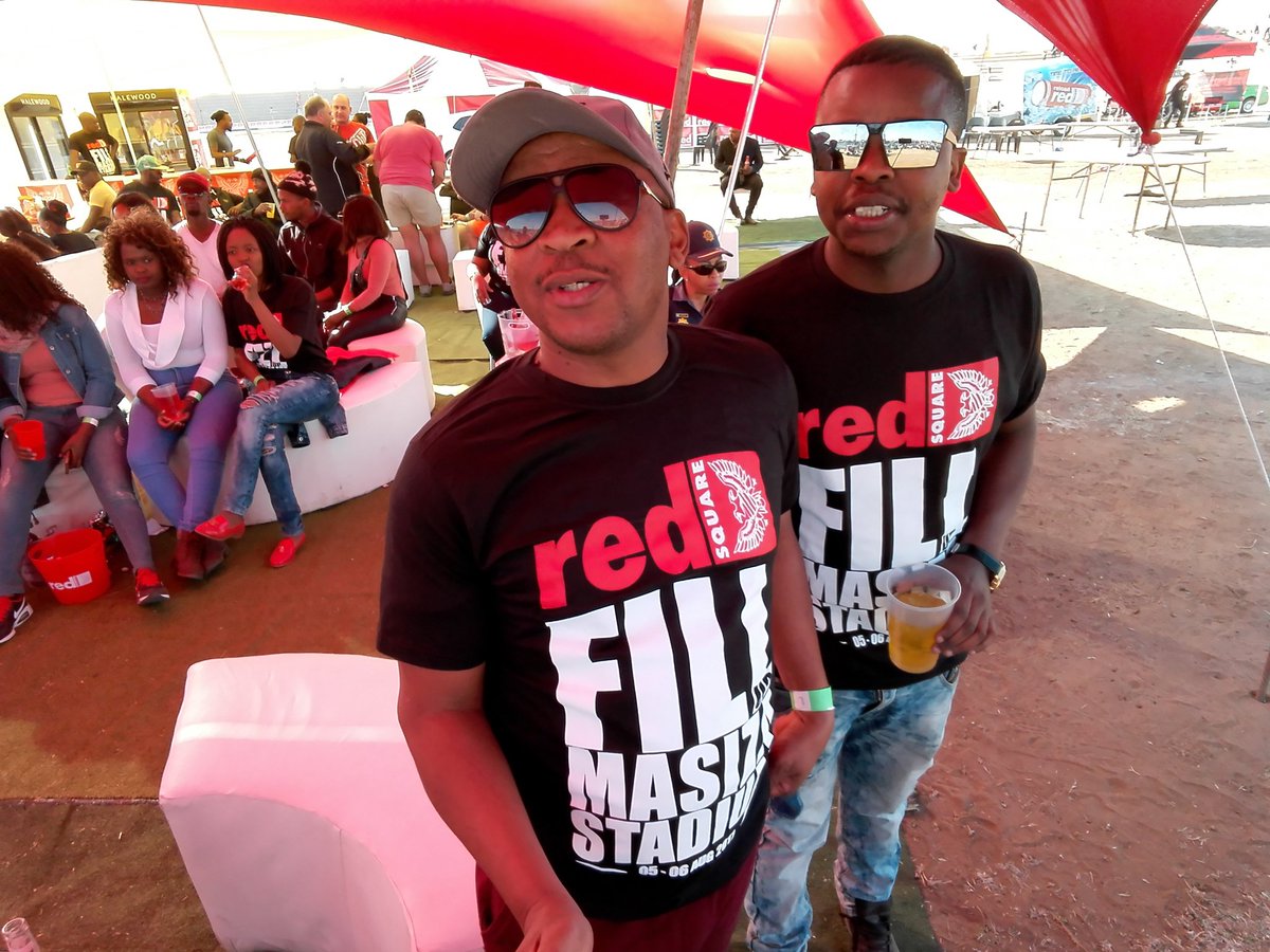 mochachofounda's tweet photo. 👊👊👊 @Happykhumalo54  #3rdSedibengSpringFestival #2Sep2017 #Matlapeng https://t.co/2TbsVWWwaq