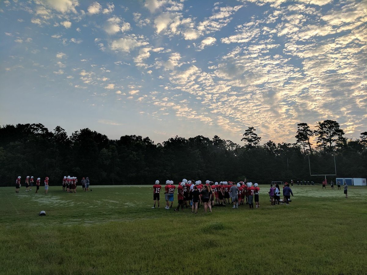 _SMHSFootball's tweet photo. Beautiful day for practice! Blessed by the Lord to be Brothers in arms!! #CallOfTheWarrior  #BrothersinArms #fallcamp https://t.co/1SGOWYtlOj
