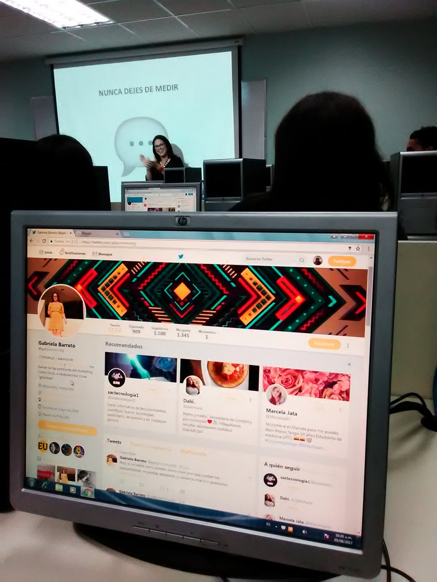 SorangellVargas's tweet photo. Super encantada con @gabycommunity demasiado buena la experiencia de hoy!! Una vez más GRACIAS @LAURABREUO #UrbeCommunityManager https://t.co/3Z39B7GigU