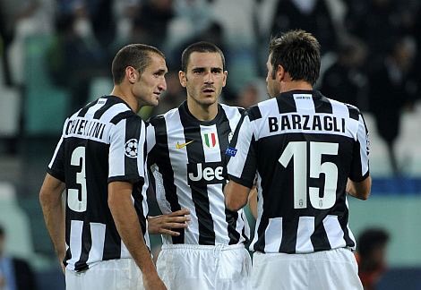 bianconeri_08's tweet photo. أعظم منظومه هجوميه بـ عصر الـ HD
أعظم منظومه دفاعيه بـ عصر الـ HD
ٰ
تفككوا في نفس السنه . https://t.co/2oRlGwOrys
