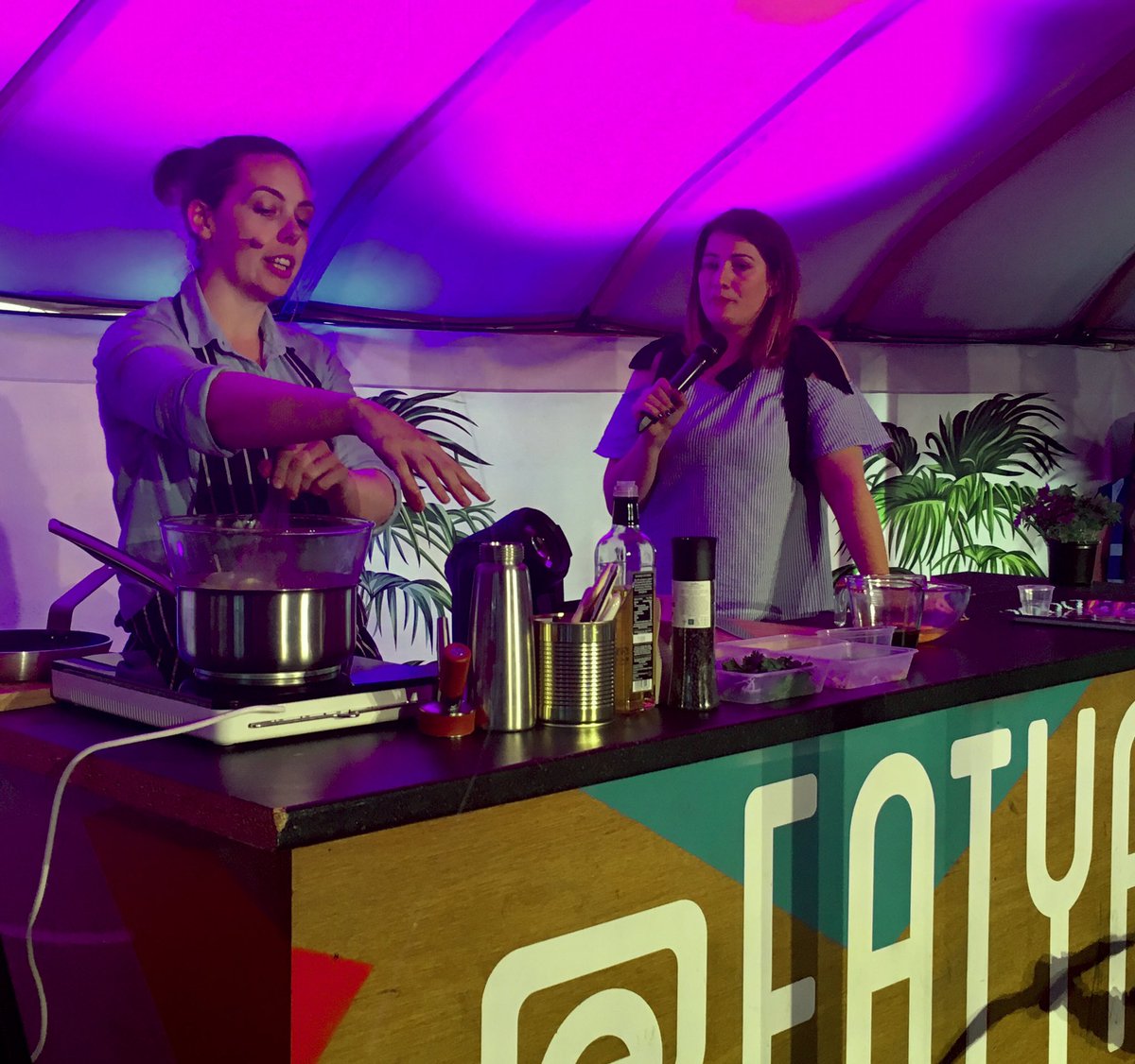Korean-inspired omelette from @Danni_Barry one of the judges of <a href="/IrishStFood/">IrishStFoodAwards</a> with <a href="/miyazakicork/">Takashi Miyazaki</a> @ThatAliceCooks <a href="/eatyard/">Eatyard</a> <a href="/BeatYard/">Beatyard</a>