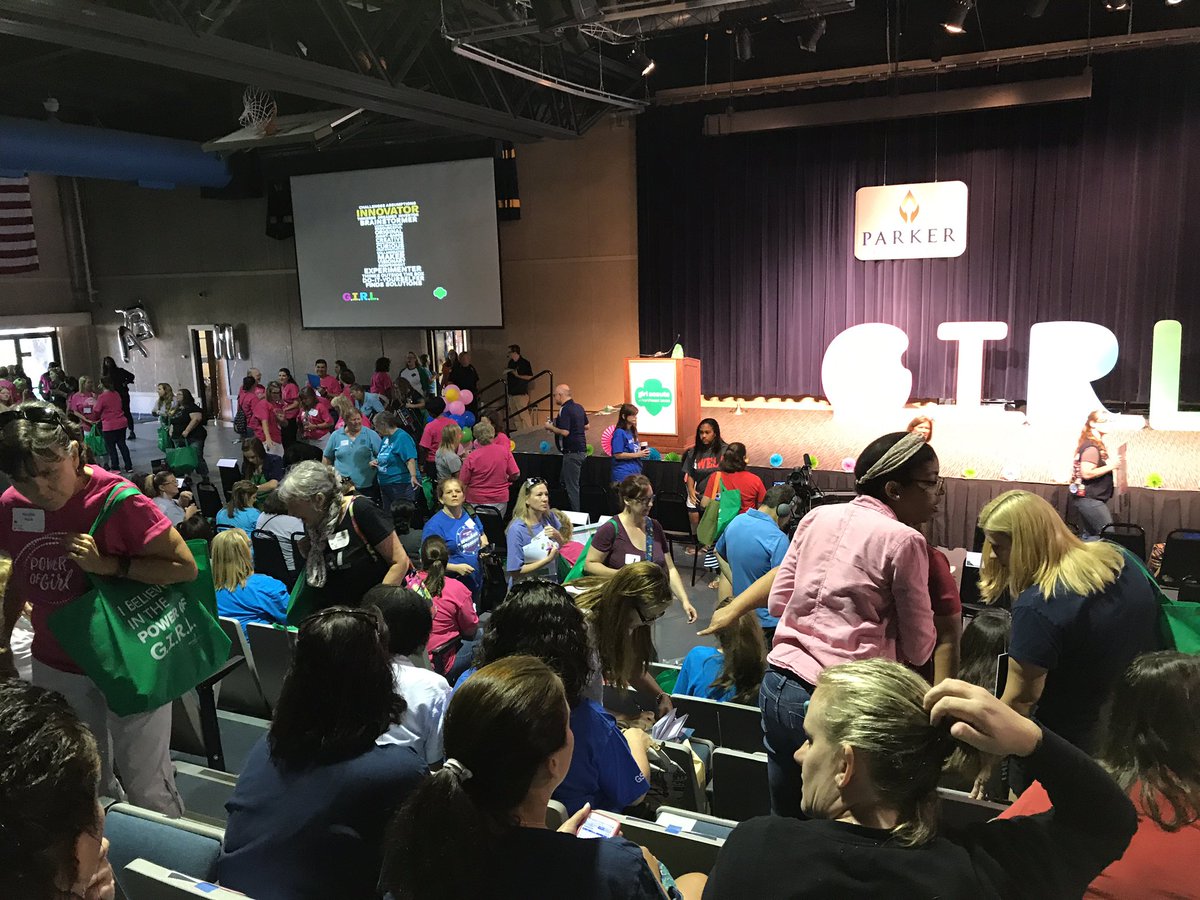 emappus's tweet photo. Big @gsnetx crowd forming at annual kickoff. DFW GS leaders unlocking potential of #TeamGIRL17 https://t.co/Y7Fr8x9RnS