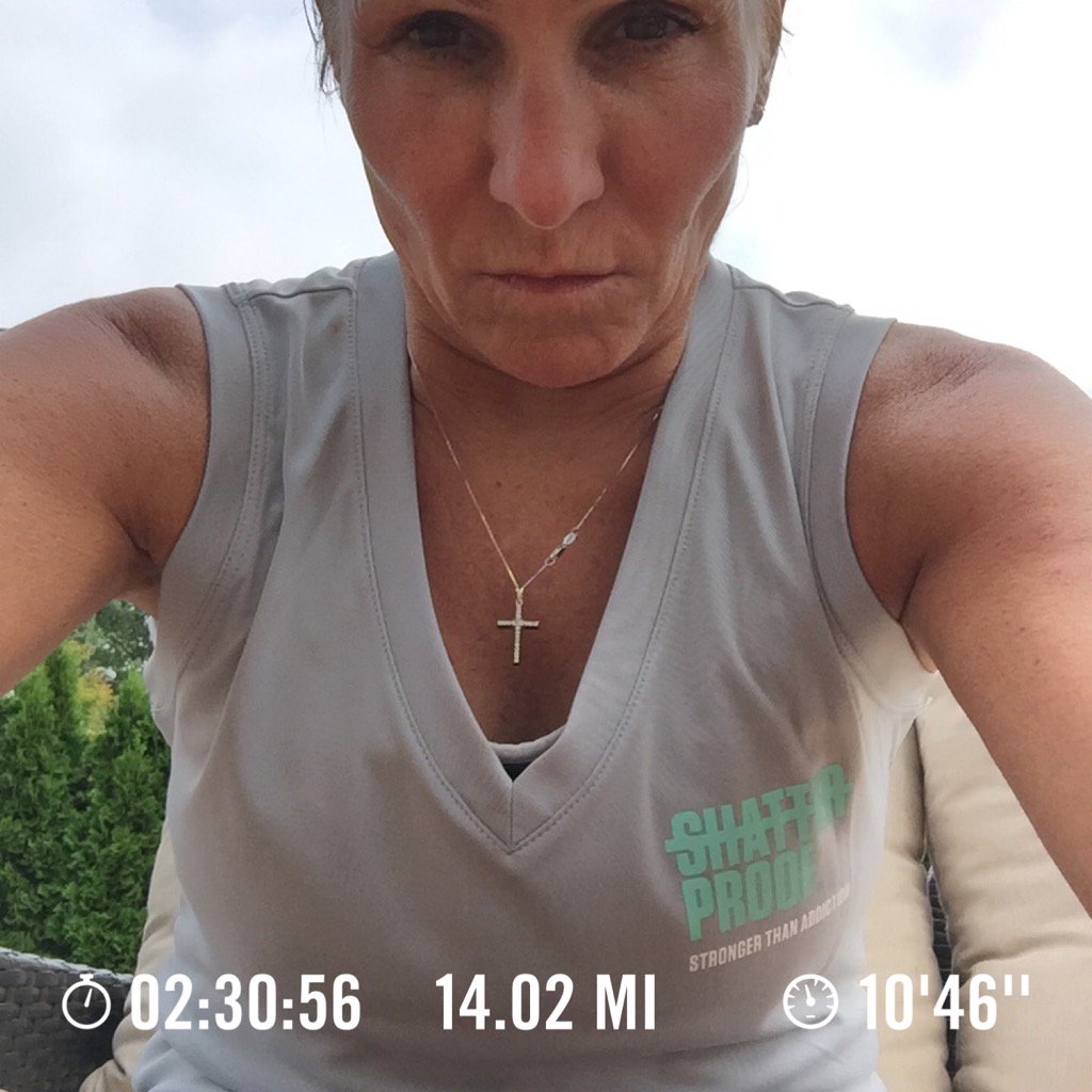 deedmatt's tweet photo. #teamshatterproof @ShatterproofHQ road to the marathon. https://t.co/msRcqDM3Dk