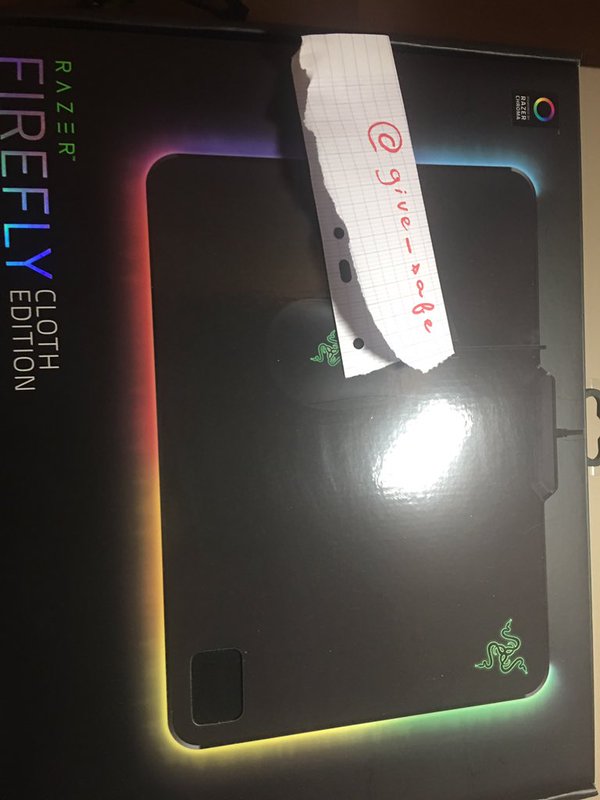 LudoConcoursKDO's tweet photo. 🎁BIG CONCOURS 2K🎁

🎁GAGNE UN TAPIS DE SOURIS RAZER FIREFLY🎁

👉RT &amp; FOLLOW

@LudoConcoursKDO
@Give_Safe
@Juju_Concours
@6d4Erwann

👉TAS:500RT https://t.co/cpEOj0SinD