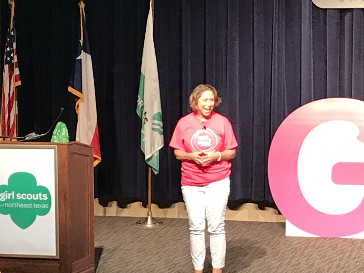 emappus's tweet photo. @gsnetx CEO Jennifer Bartowski: Serving girls all year long and making the impact of STEM profound. #TeamGIRL17 https://t.co/Rnk2uyEH5P
