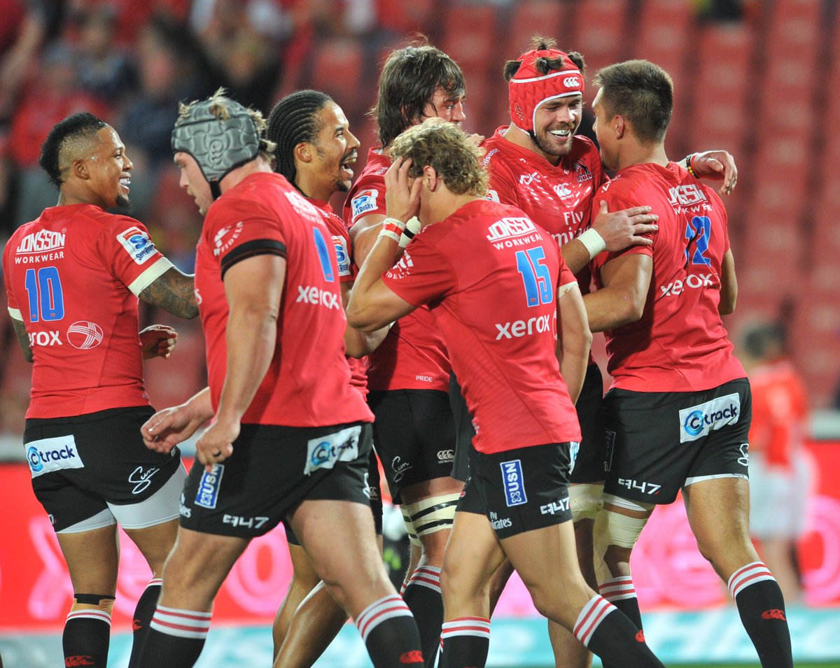 VodacomRugga's tweet photo. This Emirates @LionsRugbyCo has inspired us all and set an example for millions with their humility and humanity. We should all be proud https://t.co/FxYzoqqAjc