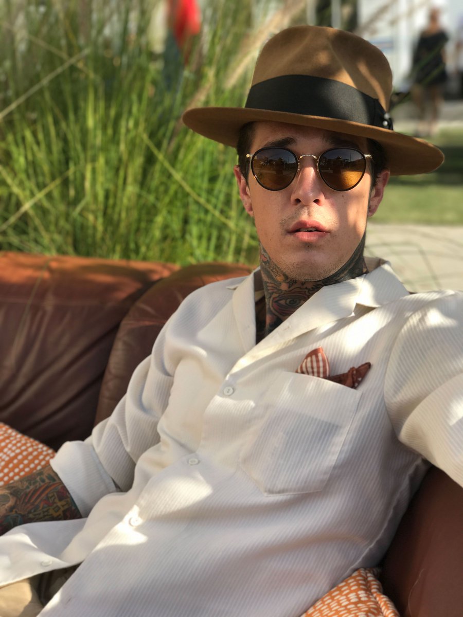 Oliver Peoples Cruise Control Jimmy Wears Mp 2 18k Gold W Custom Brown Lenses Photo By Daniel Cavazos T Co Lipgy7od2f Twitter
