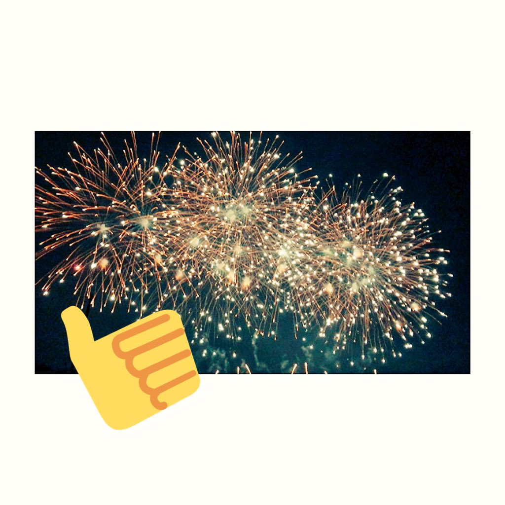 a51mm's tweet photo. 安定の3人( ᵔᵒᵔ )
花火綺麗だった〜🎇✨ https://t.co/T97etAQLAC