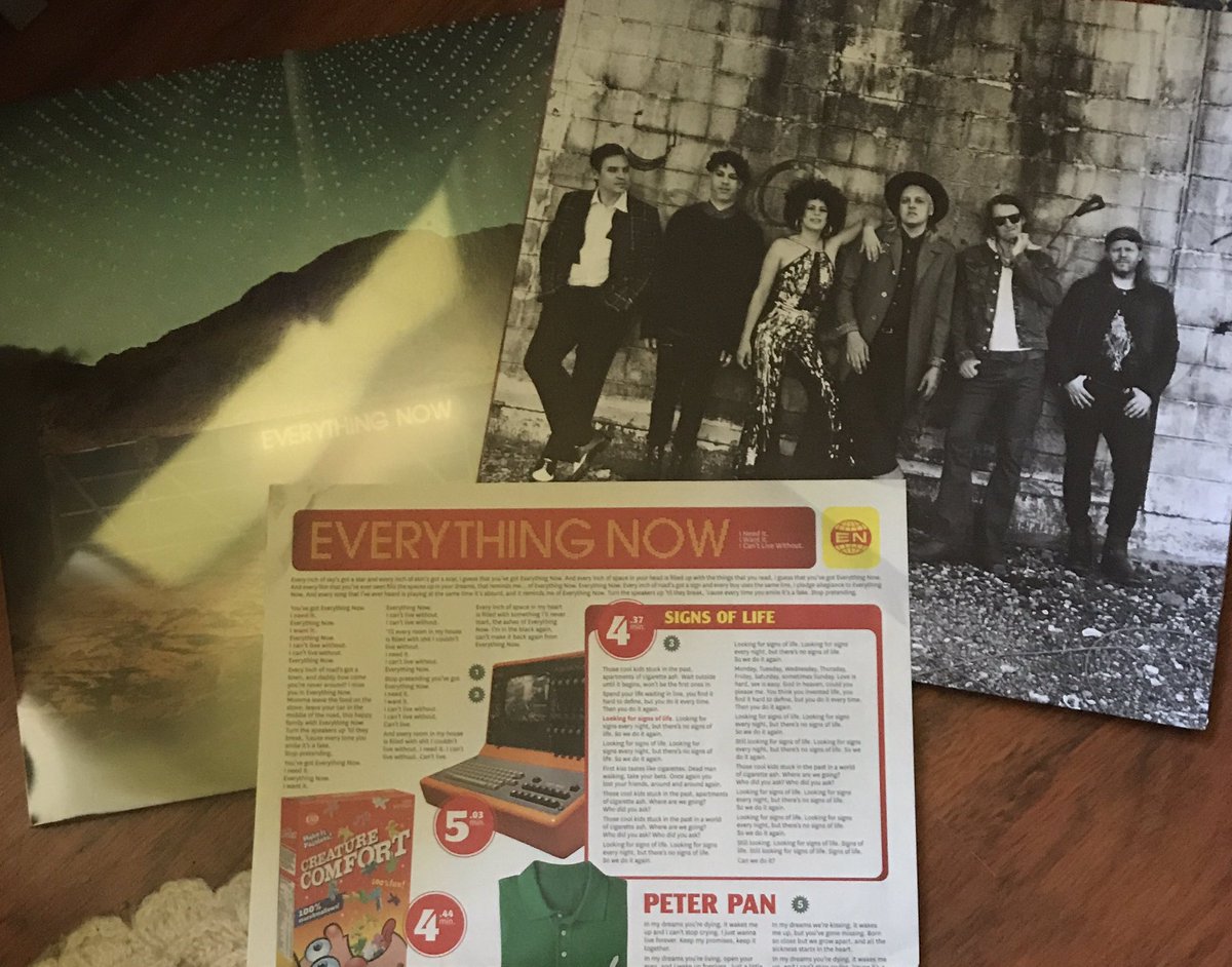 louie1401's tweet image. Happy Saturday &amp;amp; cannot resist a gorgeous piece of blue vinyl - this is superb @arcadefire #arcadefire #everythingnow #nightversion 💗👍💯