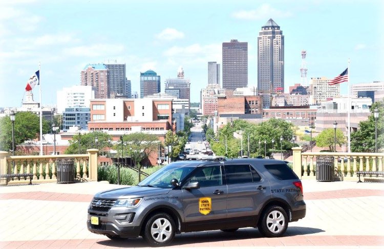 📢Iowa Media <a href="/iowastatepatrol/">Iowa State Patrol</a> needs you help! Spread the word for VOTE "like" ISP best squad car🚔! facebook.com/IowaStatePatro… <a href="/KCCINews/">KCCI News</a> @WHOhd