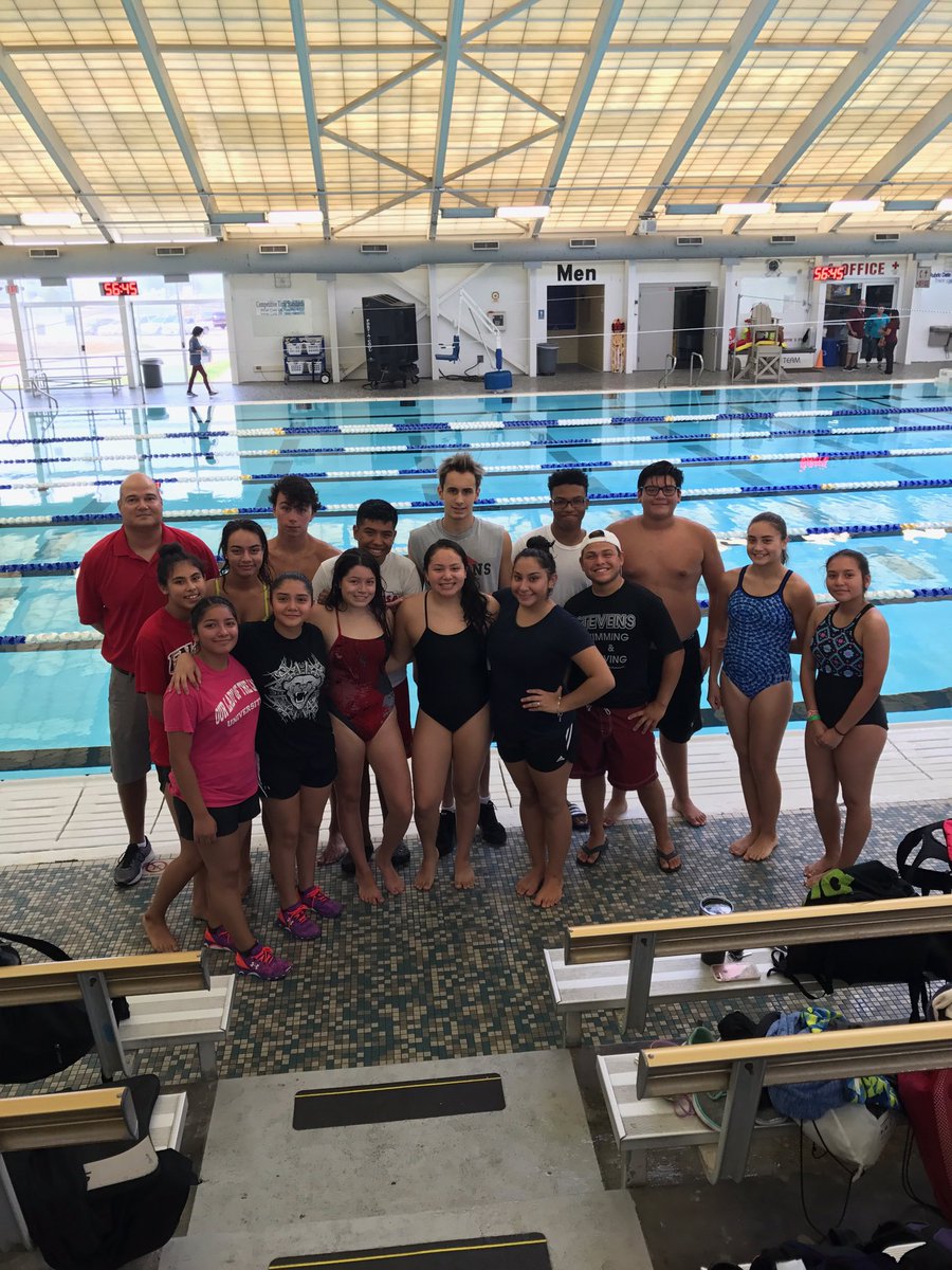 FalconsAquatics's tweet photo. Varsity tryouts 2017, good job everyone! https://t.co/YZBaJAHkUu