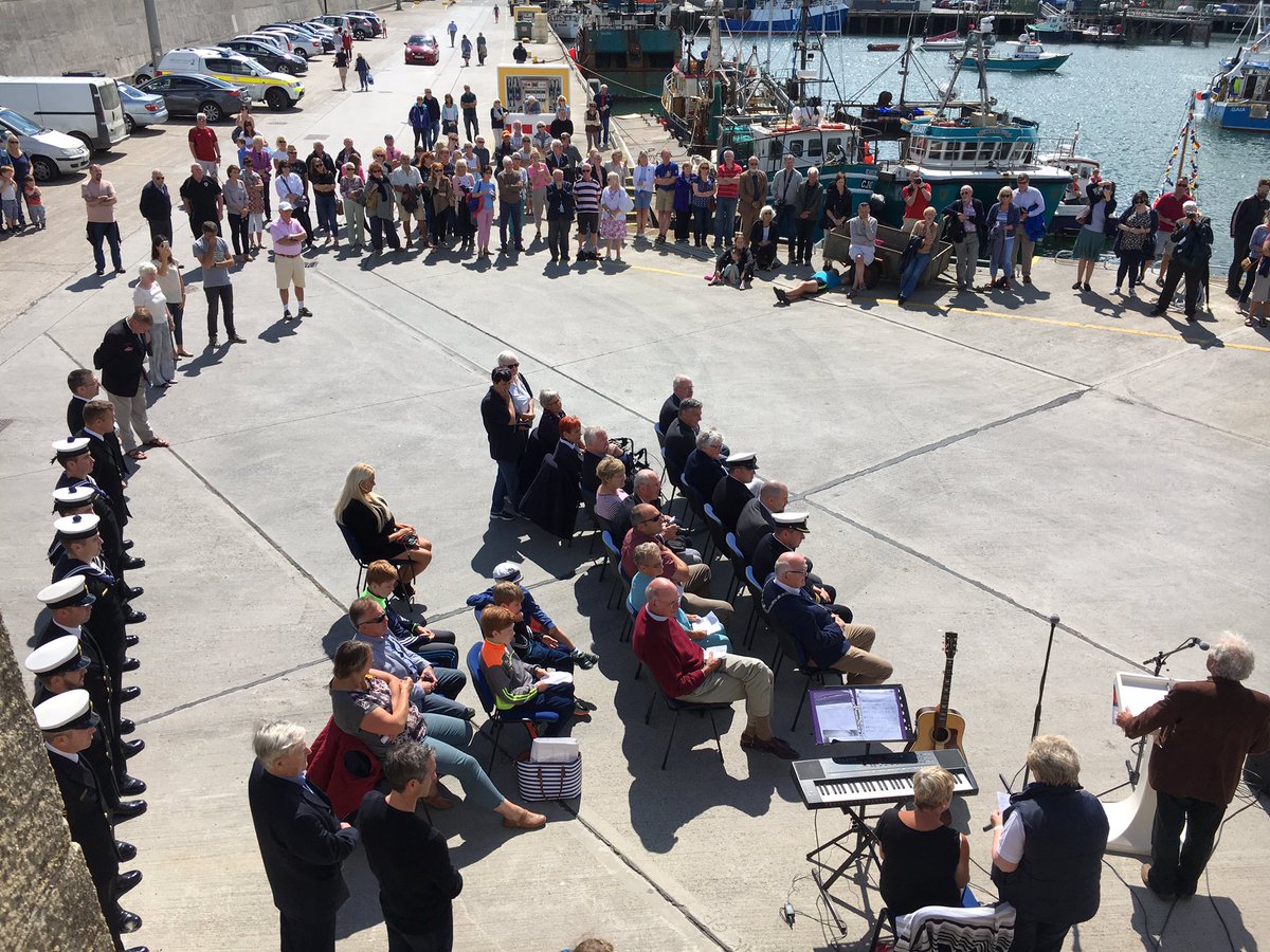 FriendnFoe1916's tweet photo. Great turn out #Commemorative Ceremony #DunmoreEast for #UC44 #GeorgeMilbourn & #LochEye crews attended #German #British Embassy Officials https://t.co/jxeISGRaWH