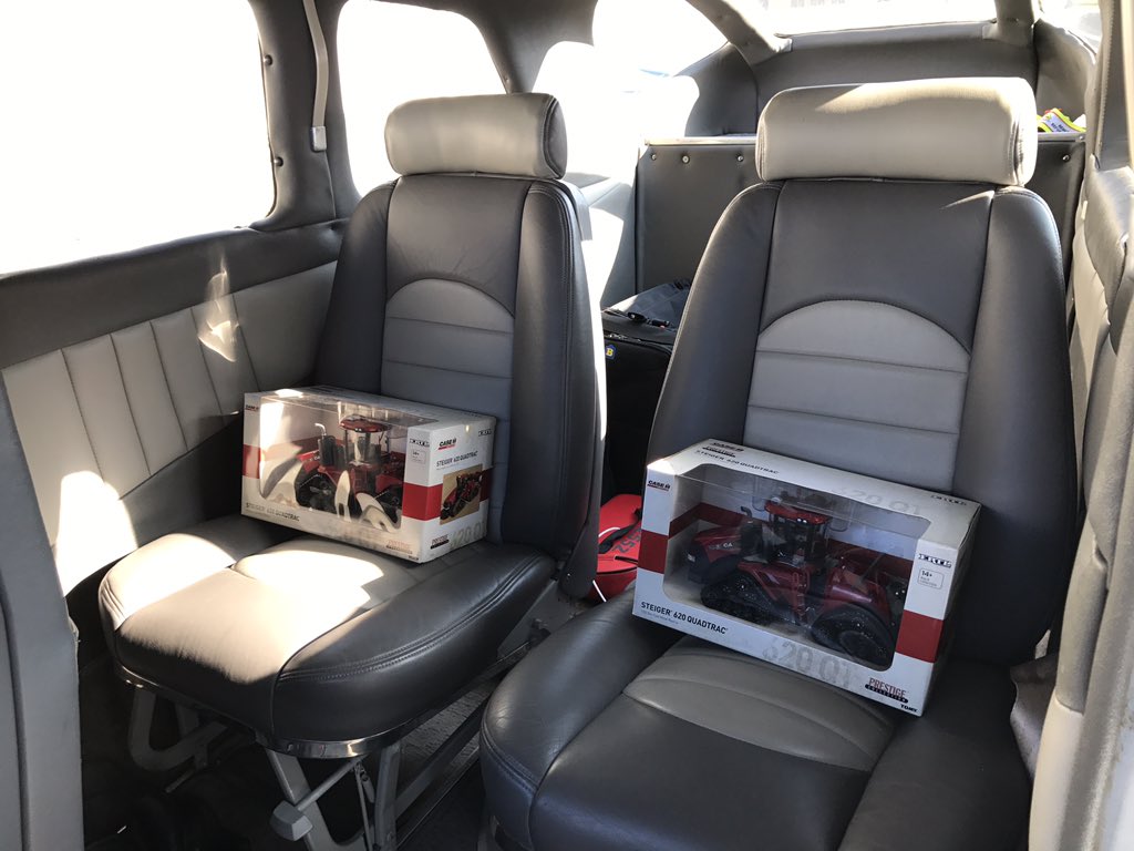 TheChadColby's tweet photo. You can haul 2 @Case_IH #620Quadtrac in a #cessna205 @MPSchmidtAG @maxarmstrong @pencejm @jwolf7447 @efrank587 @heinsite57 @LiveWorkGrowCIA https://t.co/eRF7pnDnrS