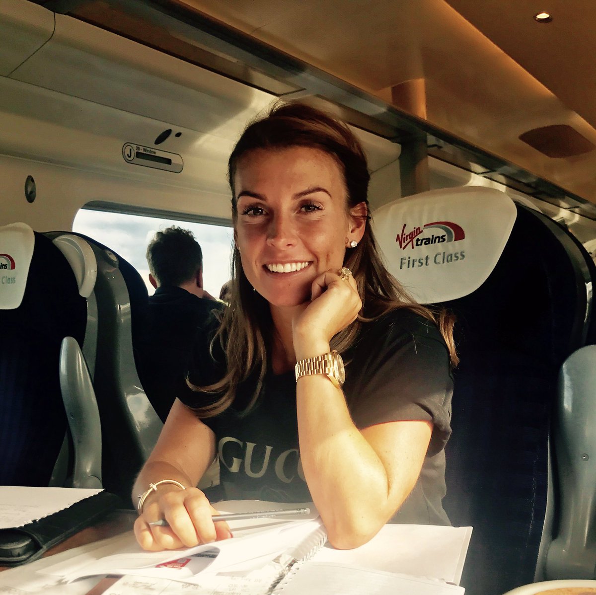 ColeenRoo's tweet photo. On my way to London for the 2017 McDonald's #FACommunityAwards. Can't wait to see the inspirational winners #15yearsofGrassroots #MOTY #spon https://t.co/Q8SMHCIifN