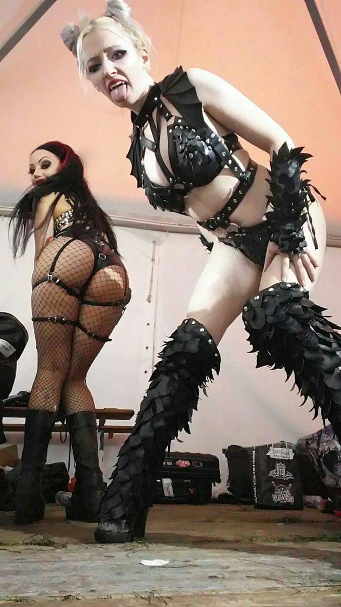 fredblogs01's tweet photo. @RockPrincess_77 
@SinthiaStoob 
@hockey_mac 
@junona2 
@InsurgencyNQ 
@CatsTatsBikes 
@Biscroute 
@SweetRebel3 
@wayofthepanther 
😆😲😆😲😆😲😆😲😆 https://t.co/wICGoZ0znp