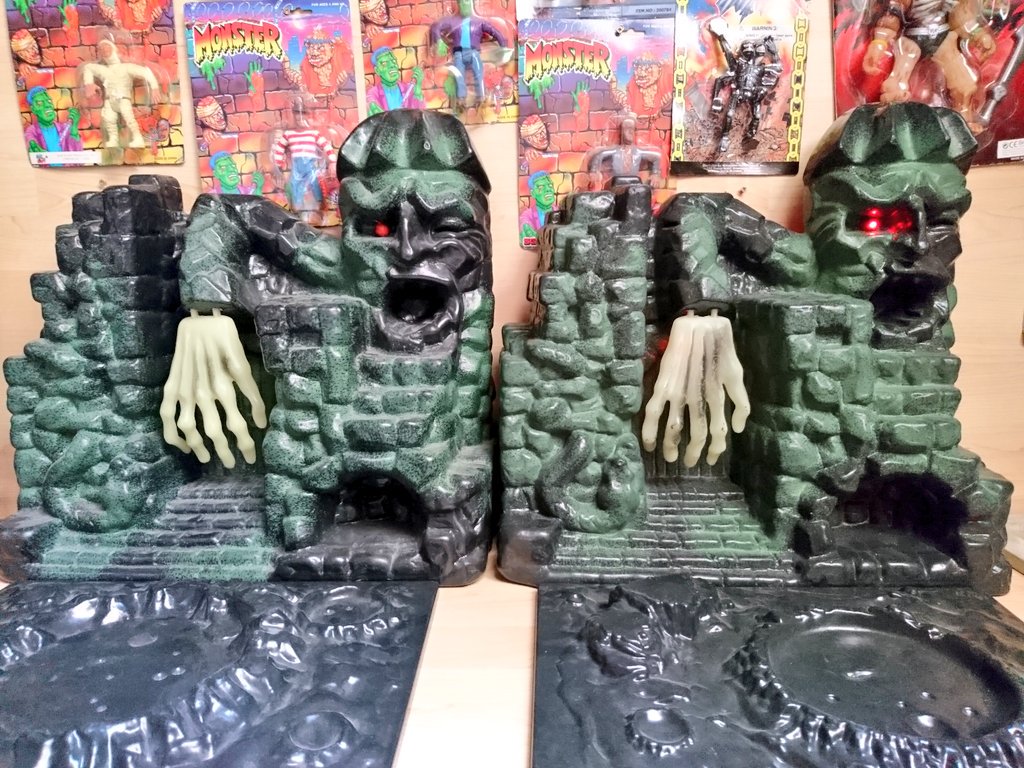 Knock-Off Collector tweet media