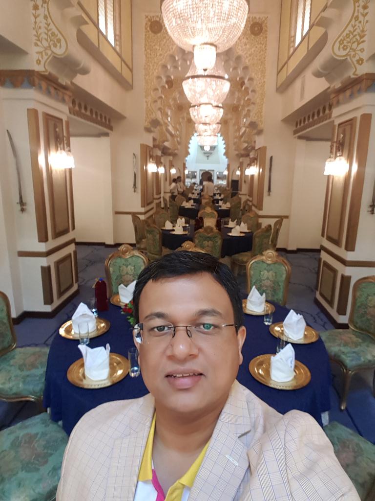 umeshmittalin's tweet photo. A royal dinner and wine tasting by @sifytech #cio2020 https://t.co/K7pobhKwrv