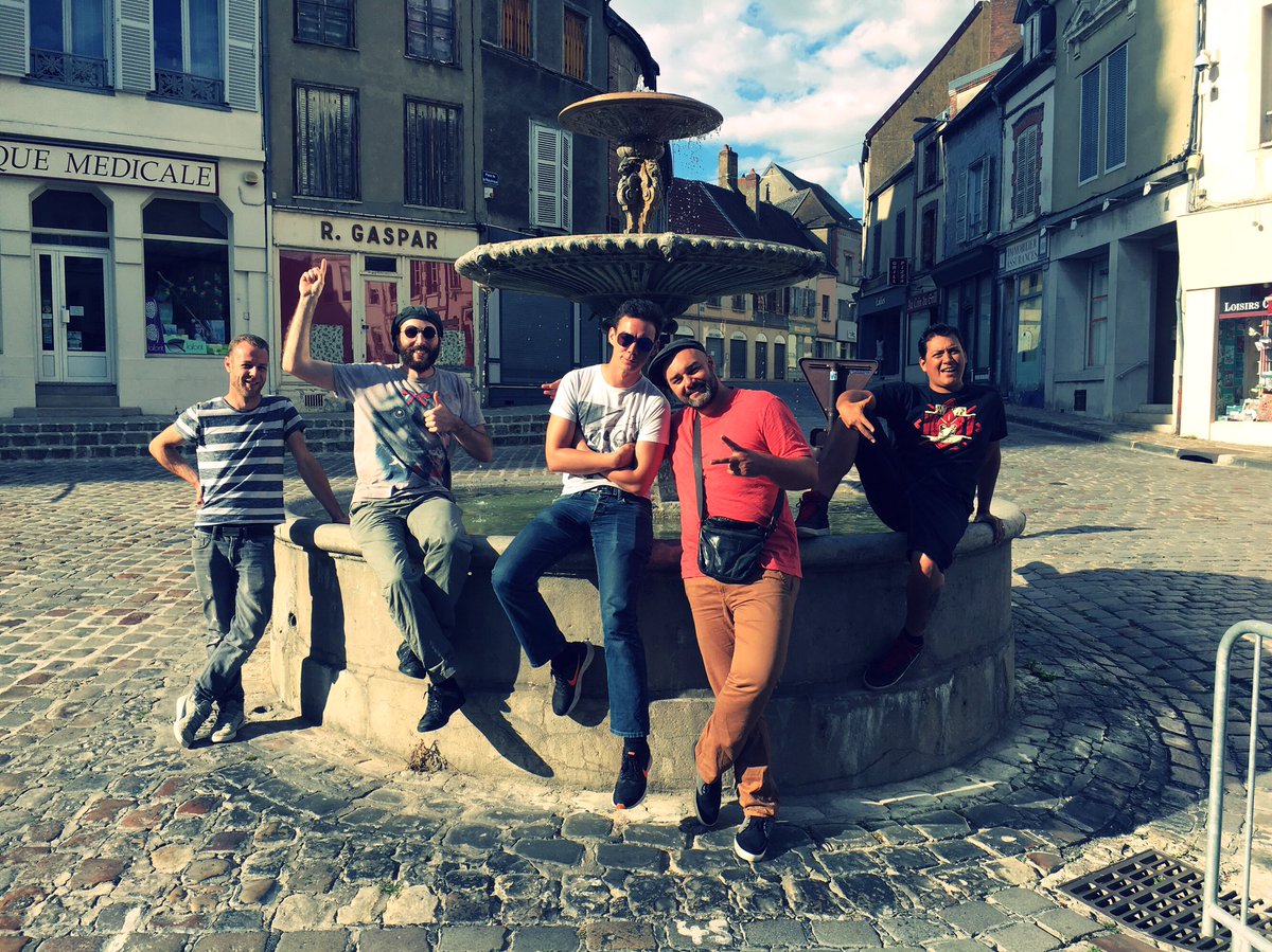 inti_ska's tweet photo. Last show for the Demonio Sun Tour #grandsfils #ehoui #cumbia #ska https://t.co/gYRxZoISCl