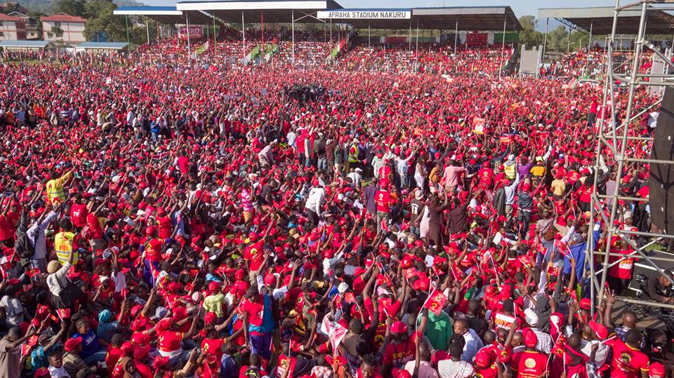 GaroweOnline's tweet photo. President #Uhuru Kenyatta leads the #Jubilee Party's last campaign rally before 2017 election at #Afraha Stadium in #Nakuru. #KenyaDecides. https://t.co/oFPotqw19f