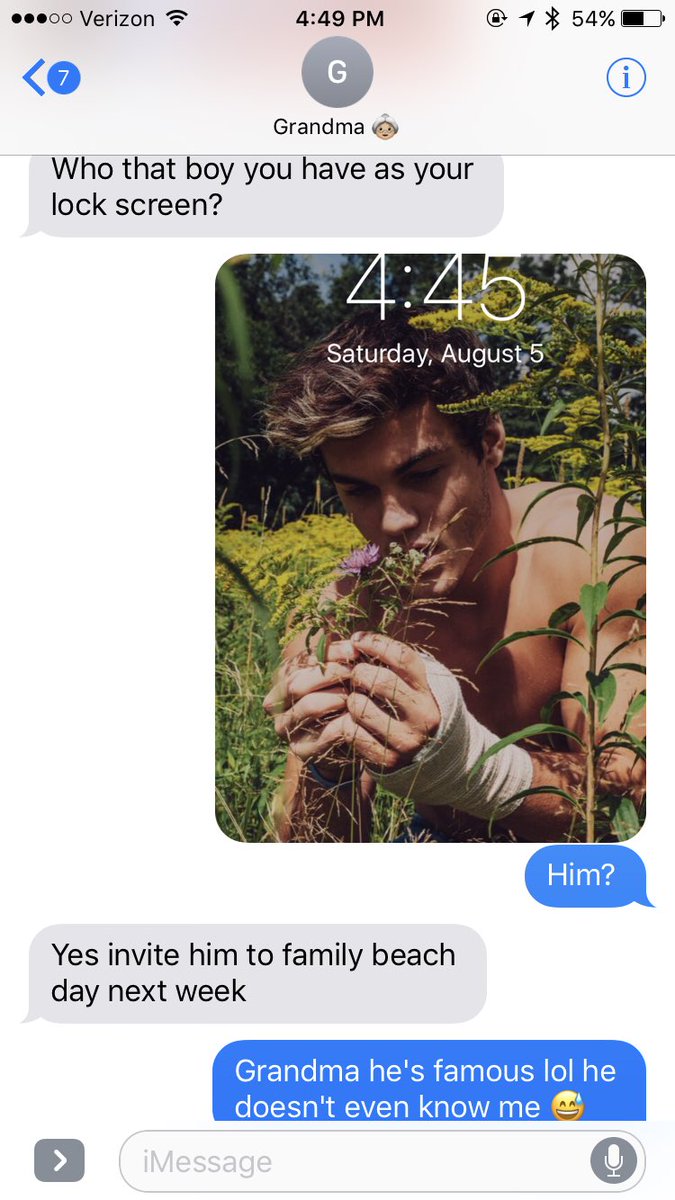 YALL IM DYING 😂😂😂 my grandma wants me to invite <a href="/EthanDolan/">Ethan Dolan</a> to our family beach day 😂😂😂😂😂