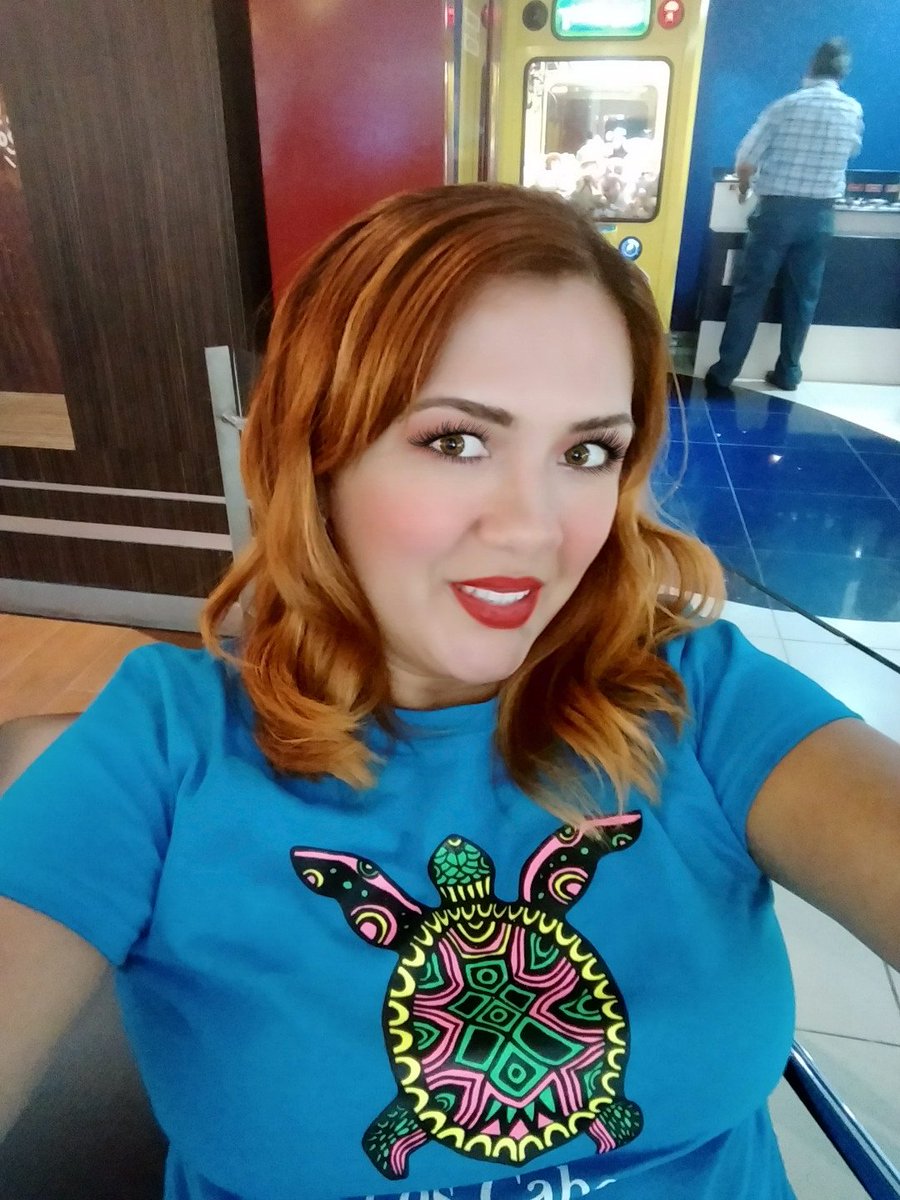 ElhyTopModel's tweet photo. Disfrutando los últimos días de vacaciones (@ Cinépolis - @cinepolis) https://t.co/BXSuiUoUsC https://t.co/q21s4CyPOf