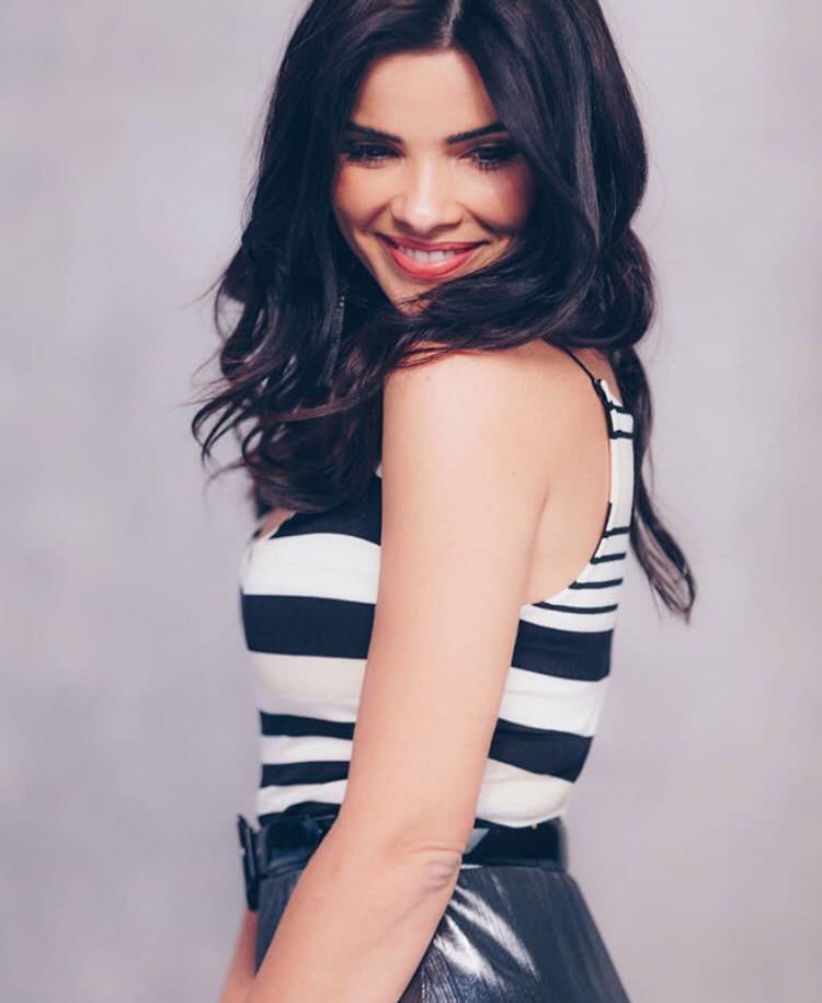 fandaGiacomo's tweet photo. Quando a gente pensa que ela não pode ser mais linda 💗 https://t.co/SE9c2Ktbsp